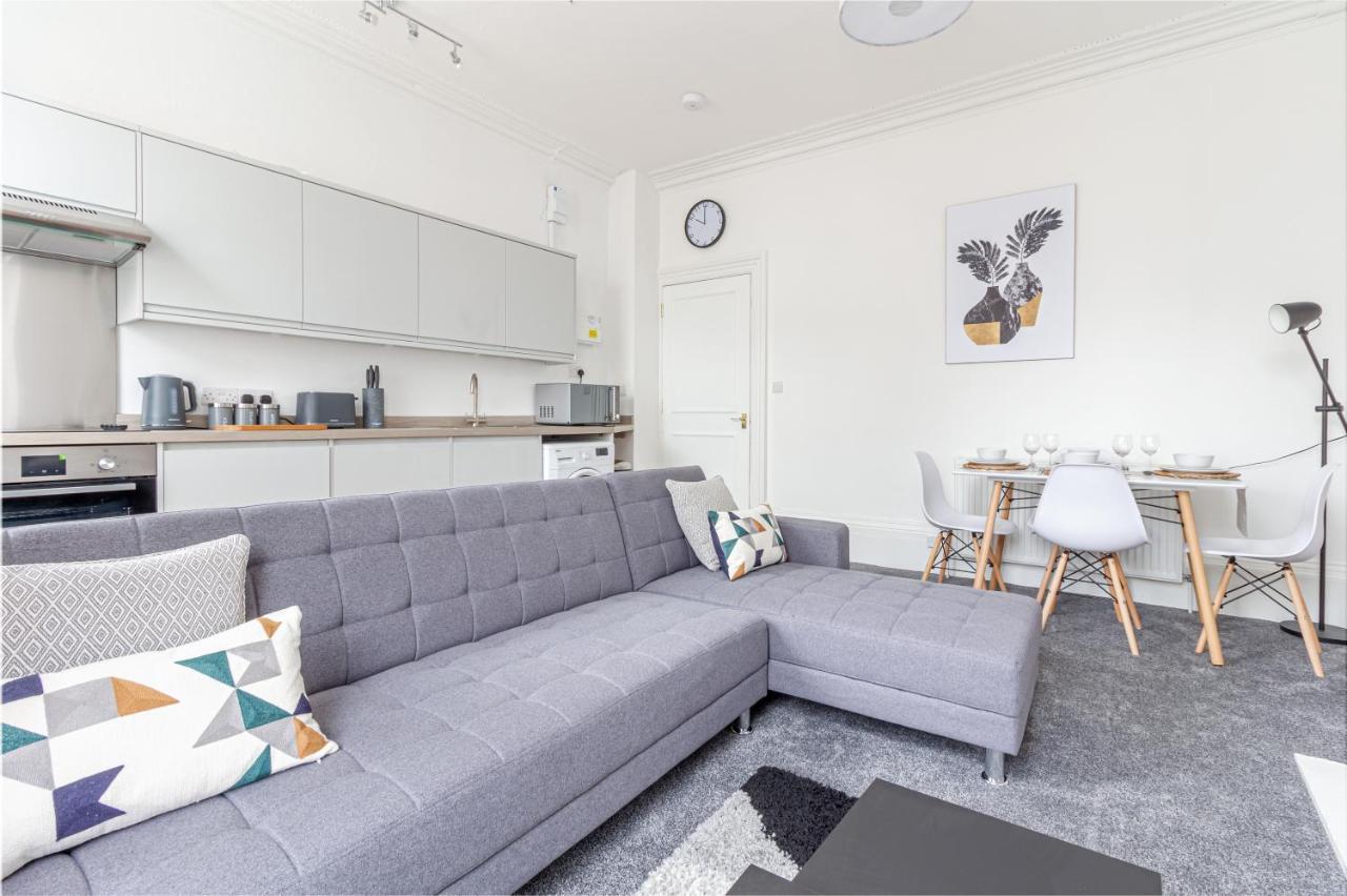 Host & Stay - Montpellier Villa Apartment Cheltenham Extérieur photo