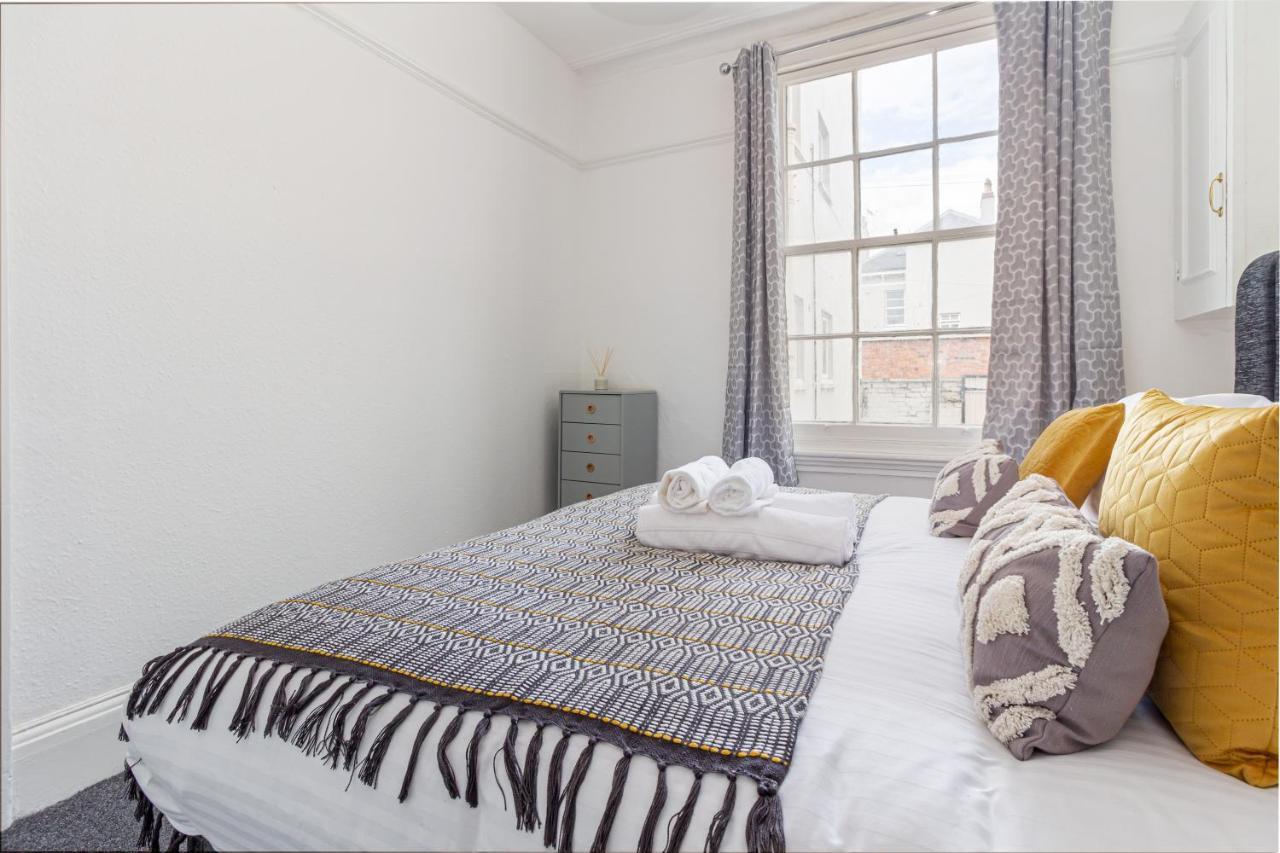 Host & Stay - Montpellier Villa Apartment Cheltenham Extérieur photo