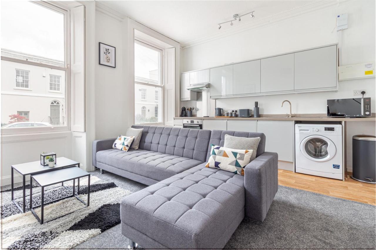 Host & Stay - Montpellier Villa Apartment Cheltenham Extérieur photo